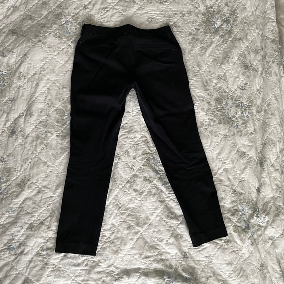 Old Navy Mid-Rise Pixie Ankle Pants Size 6 Reg. - Picture 13 of 16
